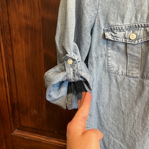 J. Crew Factory Perfect Fit Chambray Denim Button-Up Shirt. Size: Small Petite - Picture 7 of 10